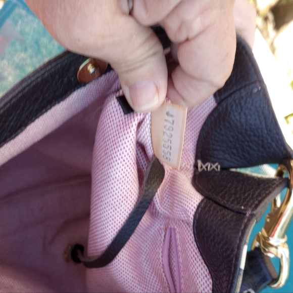 Authentic Dooney & Bourke Serengeti Brielle Giraffe Hobo - Picture 6 of 8